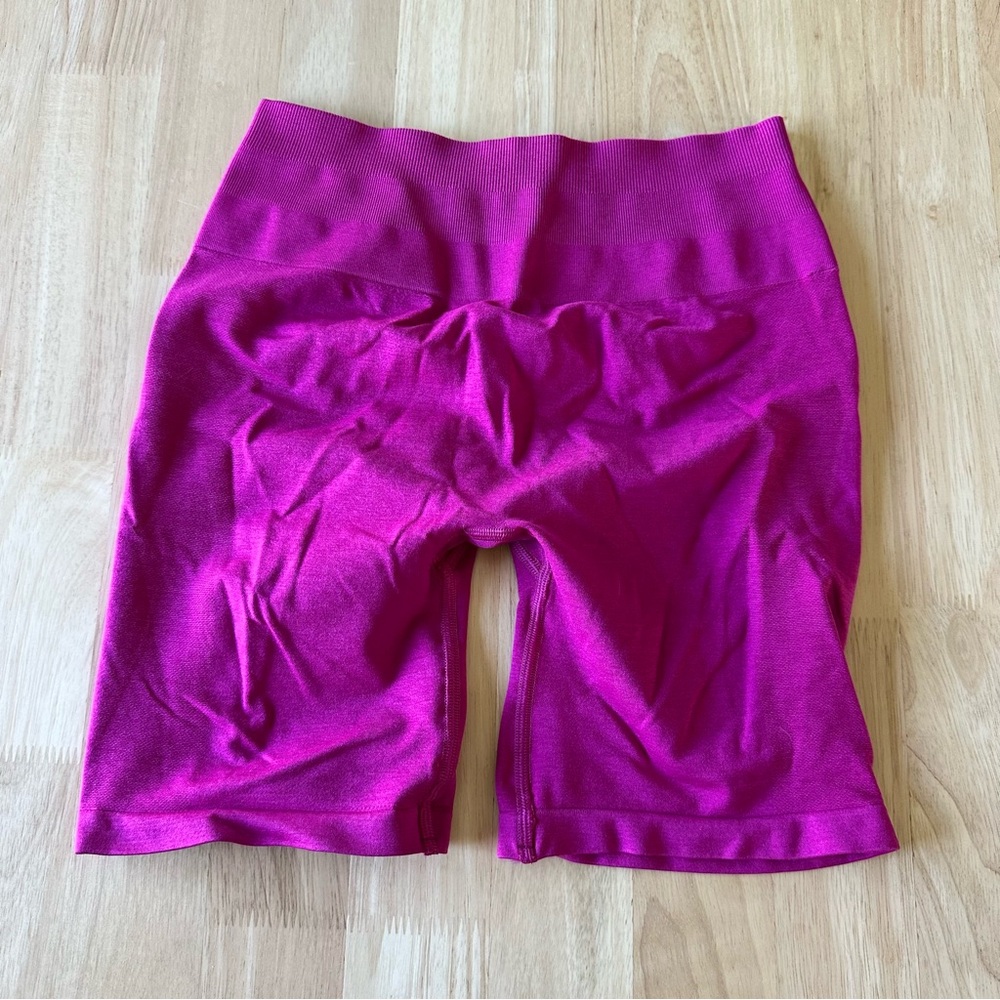 Alphalete Amplify Fuchsia Biker Shorts
